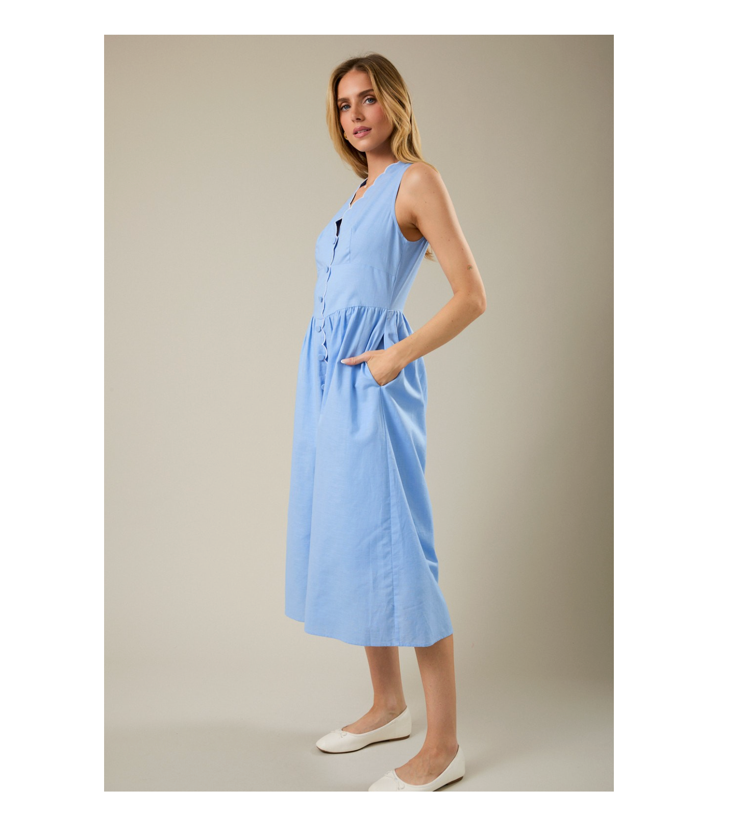 blue scalloped dress Sleeveless Edge Midi Size:4 USA Ivory Nude Embellished Mermaid wedding dress with long sleeve Floral dress shaping a body